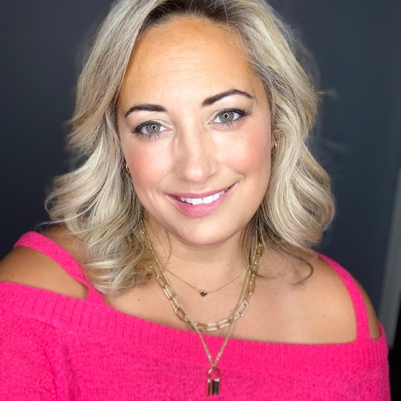 Sweater - Picture 10 of 10